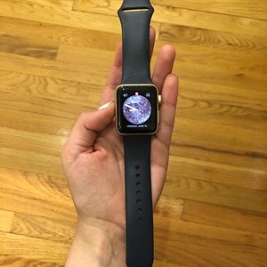 APPLE WATCH SERIES 2! Gold aluminum.Brand new.38MM